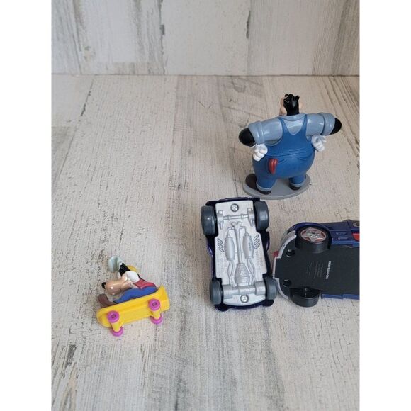 Car racing Pluto son car variety toy figure Disney skateboard - Picture 7 of 11